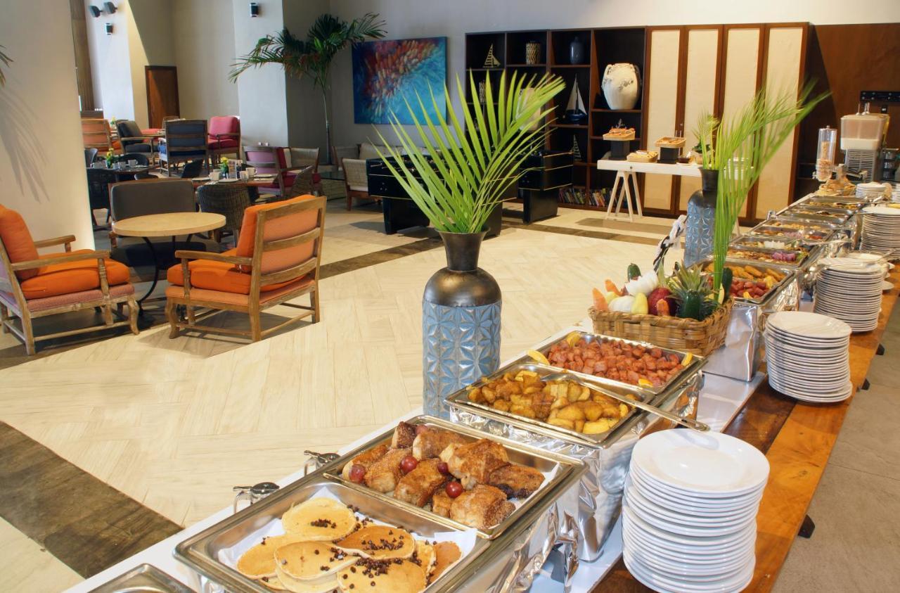 Royal Villas Resort Mazatlan Luaran gambar A buffet at a hotel