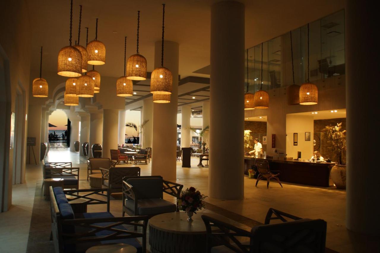 Royal Villas Resort Mazatlan Luaran gambar The lobby of the hotel