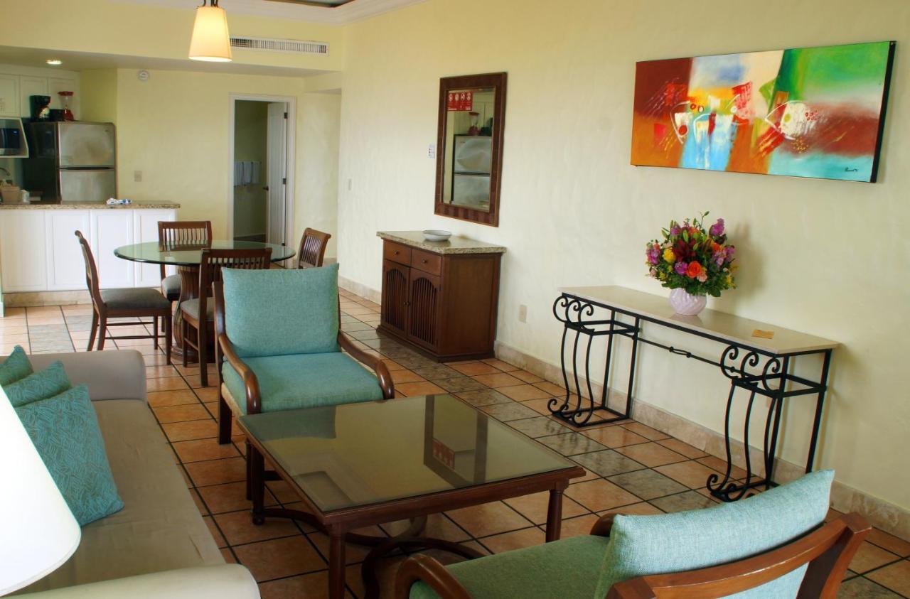 Royal Villas Resort Mazatlan Luaran gambar Living room